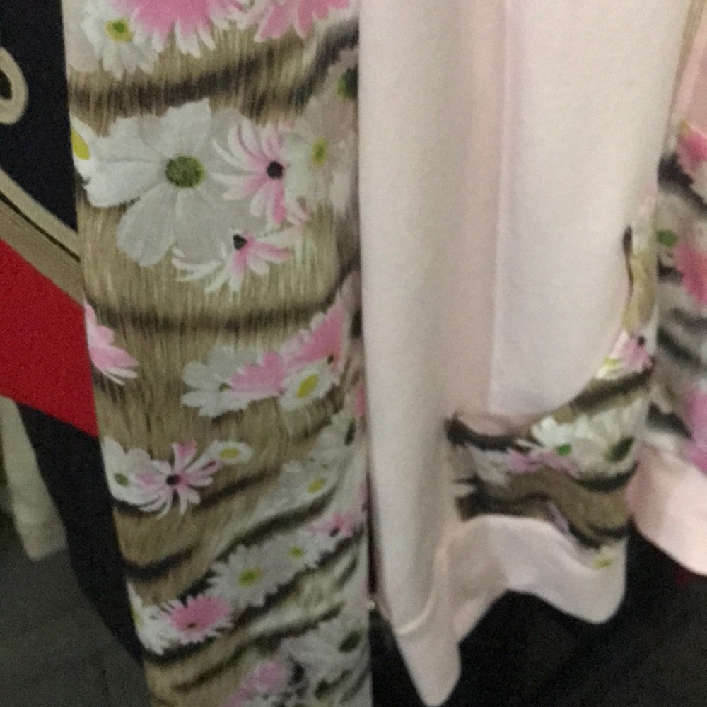 Sweater - Picture 4 of 4